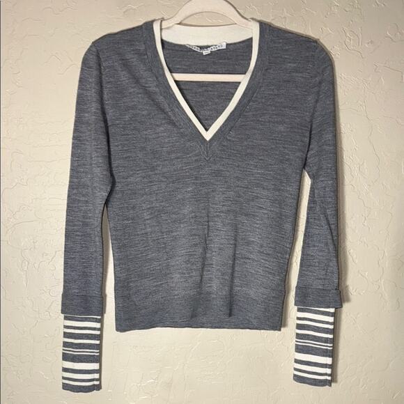 Veronica beard womens grey v neck merino wool
Sweater size small - Picture 1 of 6